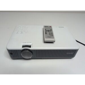 SANYO PRO XTRAX MULTIVERSE PLC-XU75  PROJECTOR Tested